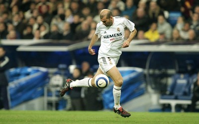 九体育动态-于帕梅卡诺何时能稳一点