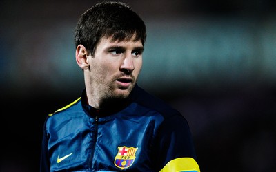 九体育热议-加克波让范加尔笑开花