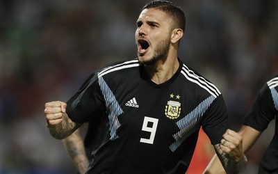 九体育快讯-南非篮球联赛球员戴项链比赛